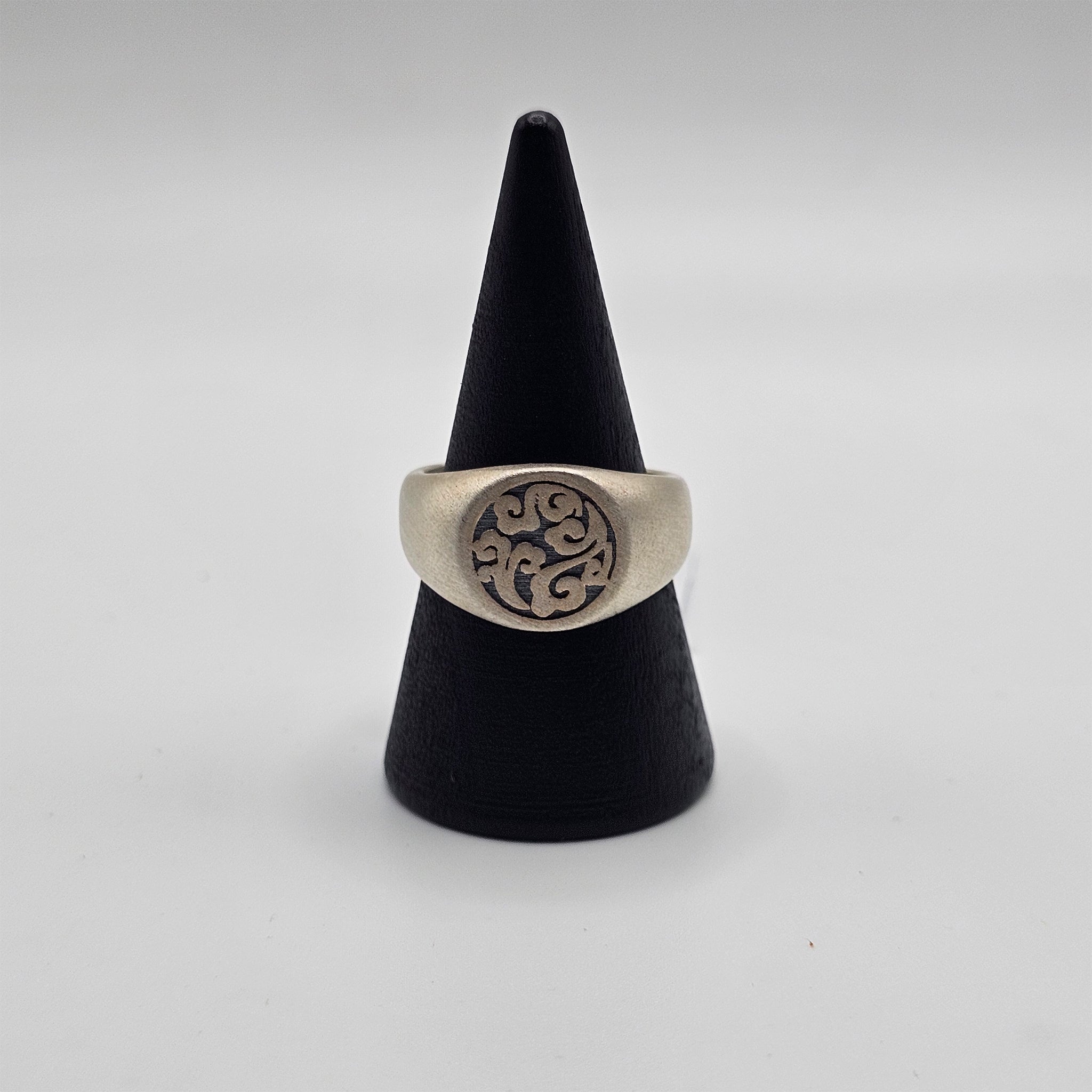 Hefty Signet