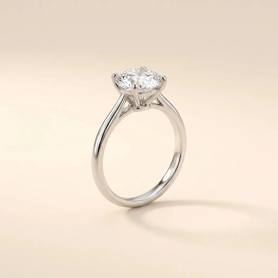 Giant's Solitaire round-cut solitaire ring in S925 sterling silver by Maadin Artistry